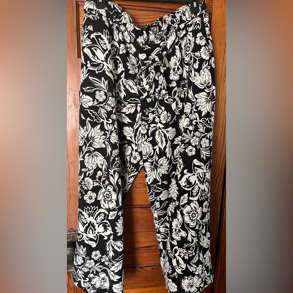 Tribal Floral Black and White Women's Pants,XL